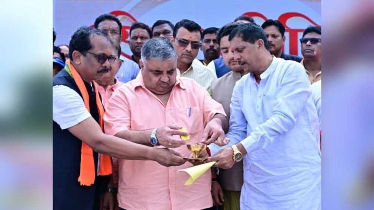रणजीता स्टेडियम में विकसित भारत संकल्प सभा, वर्ष 2047 तक भारत को विकसित राष्ट्र बनाने में सक्रिय भागीदारी का लिया संकल्प