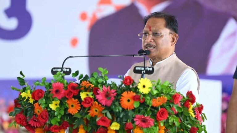 मुख्यमंत्री विष्णुदेव साय ने जारी की महतारी वंदन योजना की 32वीं किस्त, 67.38 लाख से अधिक माताओं-बहनों के खातों में पहुंचे ₹632.40 करोड़