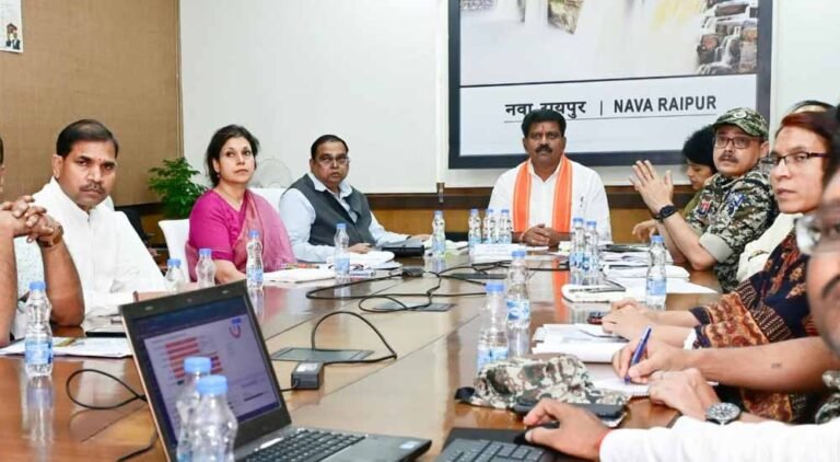 पुनर्वासितों को भूमि, आवास, रोजगार और शासन की सभी सुविधाओं का लाभ दिलाना सुनिश्चित करें – उप मुख्यमंत्री शर्मा