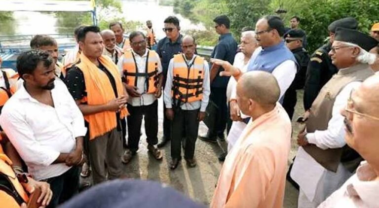 लखनऊ के बाढ़ प्रभावित इलाकों में राहत कार्य तेज, जरूरतमंदों को दो वक्त मिल रहा भोजन