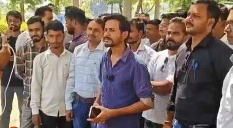 मध्यप्रदेश में पटवारियों की हड़ताल पर सख्ती, काम पर नहीं लौटे तो खत्म होगी सेवा