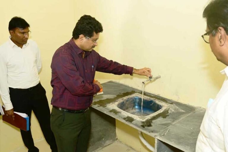 कार्यो में तेजी लाने और 15 दिनों में कमियां दूर करने के दिए निर्देश
