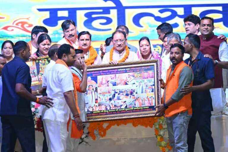 मुख्यमंत्री  विष्णु देव साय ने किया तीन दिवसीय शिवरीनारायण महोत्सव का शुभारंभ