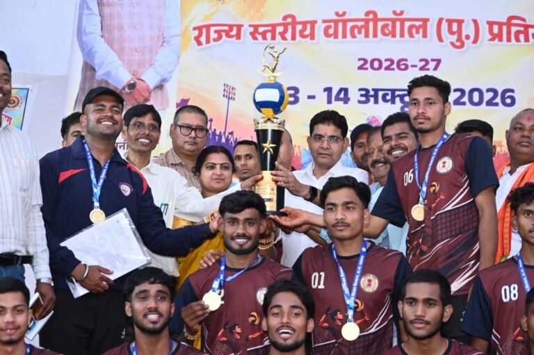 तिल्दा में चमका राजनादगांव- राज्य स्तरीय वालीबॉल प्रतियोगिता के रोमांचक फाइनल में रायपुर सेक्टर को दी शिकस्त