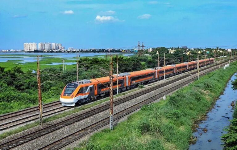 Train Timing Change: वंदे भारत, एक्सप्रेस और DMU ट्रेनों का बदला शेड्यूल, सफर से पहले देखें समय