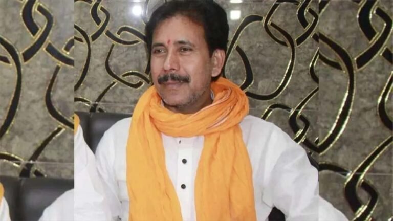 अखिलेश यादव पर अनिल राजभर का तीखा हमला, PDA पर उठाए सवाल