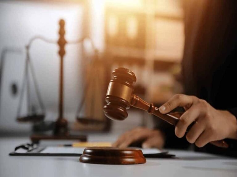 इंदौर में सरकारी योजनाओं के निर्माण कार्यों पर सवाल, सीसी रोड से लेकर संबल योजना तक 45 केस दर्ज