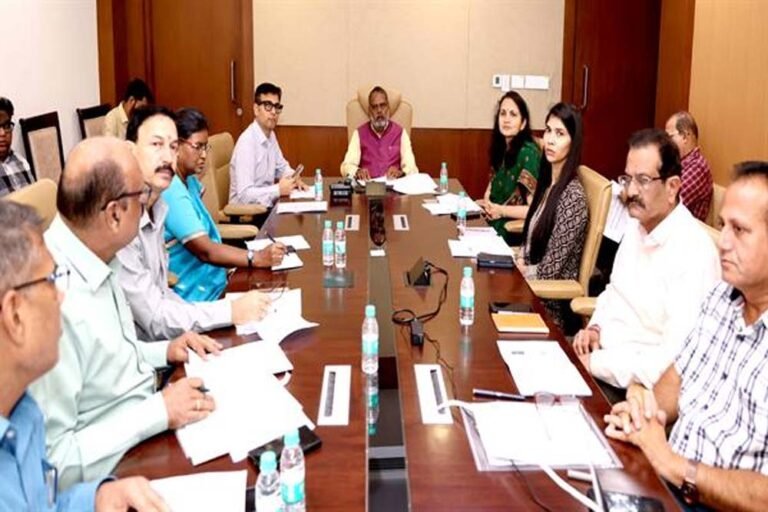 जिला दिव्यांग पुनर्वास केंद्रों को मजबूत बनाएं, निर्बाध संचालन सुनिश्चित करें : मंत्री कुशवाहा