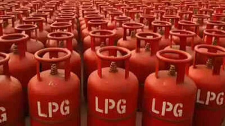 भोपाल में 1 लाख LPG उपभोक्ताओं पर गैस संकट, KYC नहीं कराने पर कनेक्शन ब्लॉक; बुकिंग भी ठप