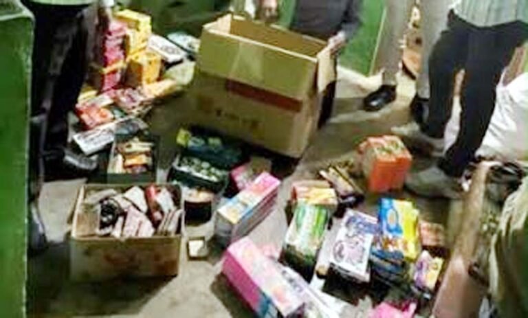 आवासीय इलाकों में पटाखे रखने और बिना लाइसेंस बिक्री पर सख्ती