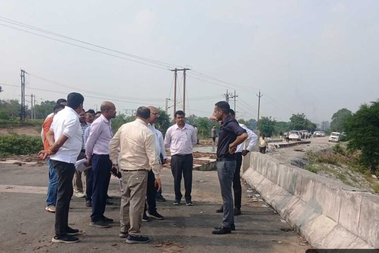 लोक निर्माण विभाग के सचिव ने सड़कों-पुलों के कार्यों का किया निरीक्षण