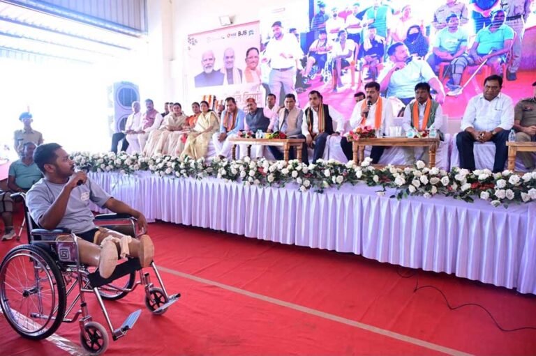 आईईडी विस्फोटों के शिकार हर नागरिक को पैरों पर खड़ा करना ही नक्सलवाद की अंतिम निशानी को मिटाना – उप मुख्यमंत्री  विजय शर्मा