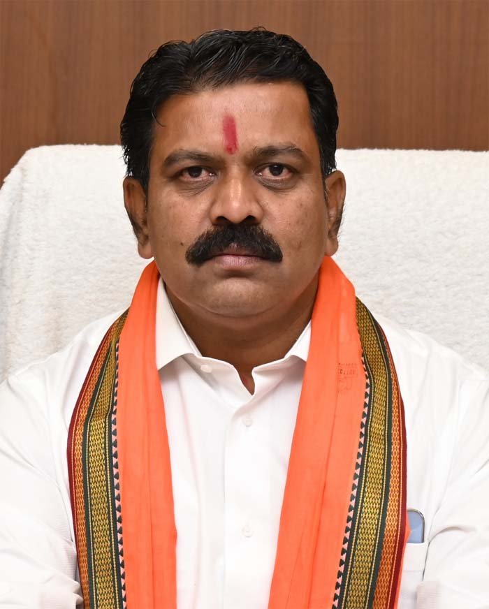 डिप्टी CM विजय शर्मा के निर्देश पर ठेकेदार के खिलाफ कार्रवाई
